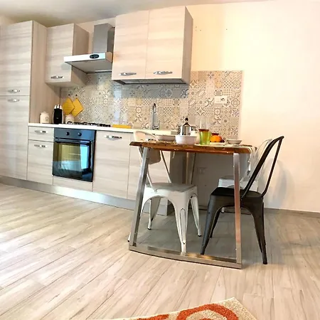 Casa Per 10 Persone, Giardino Bbq, Wi-fi Holiday home Murta Maria